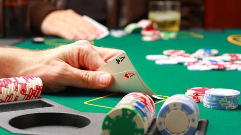 Luật chơi bài Poker chi tiết: Tân thủ cần nắm rõ để không thua