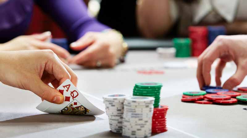 Luật chơi bài Poker chi tiết: Tân thủ cần nắm rõ để không thua