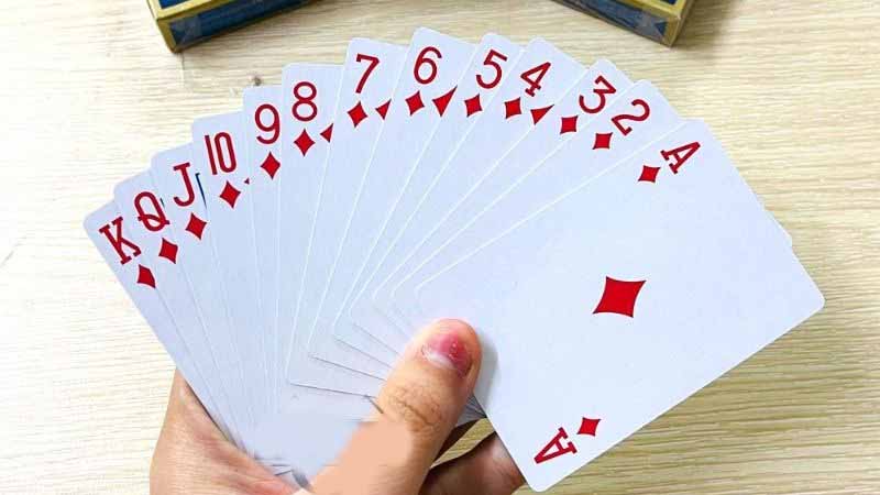 Luật chơi bài tiến lên miền Bắc đầy đủ, dễ hiểu cho người mới