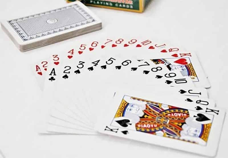 Luật chơi bài tiến lên miền Nam đầy đủ kèm chiến thuật hữu ích