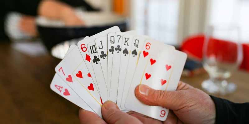 Luật chơi bài tiến lên miền Nam đầy đủ kèm chiến thuật hữu ích