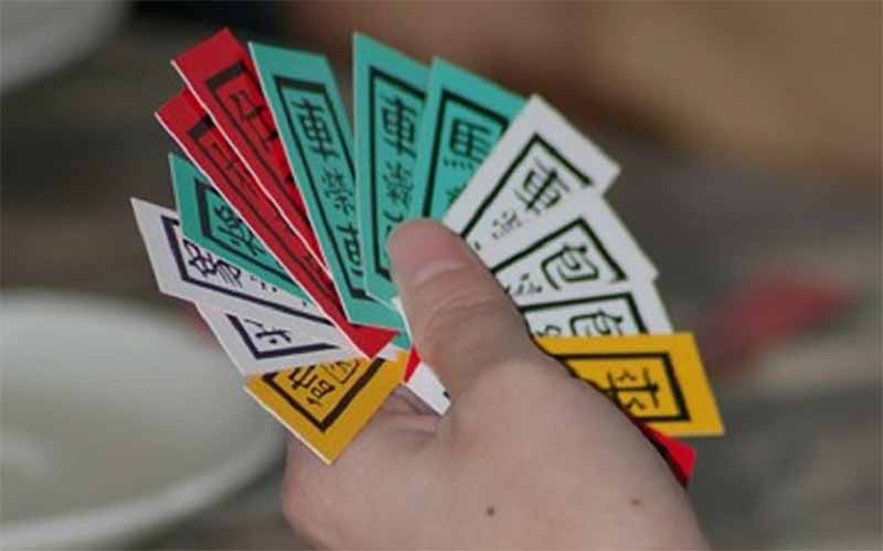 Tìm hiểu luật chơi bài tứ sắc: Cách chơi chuẩn cho tân thủ